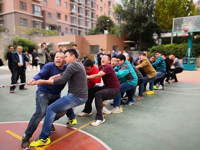 拔河比赛冠军二支部.jpg 拔河比赛冠军二支部.jpg